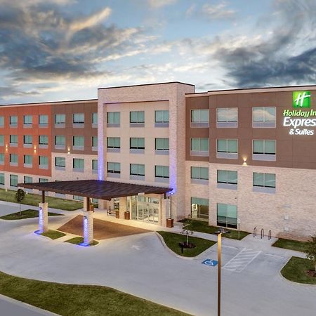 Holiday Inn Express & Suites Austin Airport East By Ihg Bagian luar foto