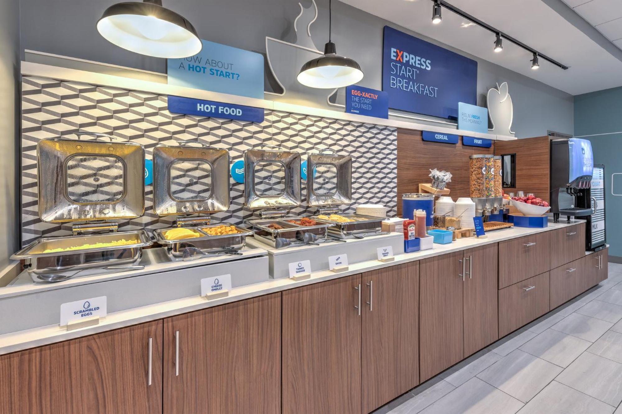 Holiday Inn Express & Suites Austin Airport East By Ihg Bagian luar foto