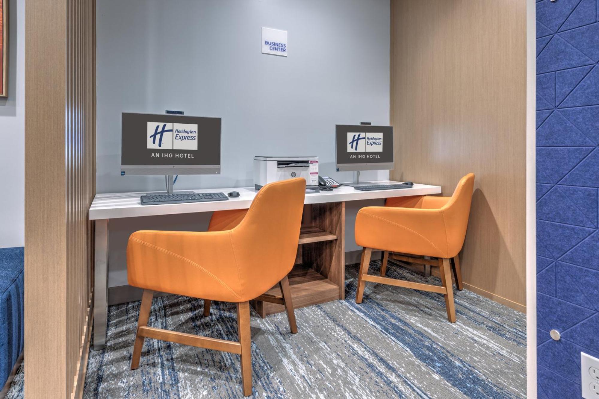 Holiday Inn Express & Suites Austin Airport East By Ihg Bagian luar foto