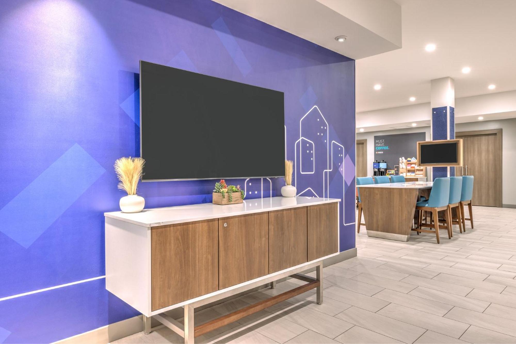 Holiday Inn Express & Suites Austin Airport East By Ihg Bagian luar foto